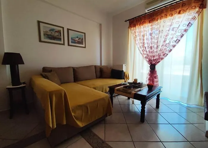 με θέα στον πευκιά * Sykia (Corinthia)